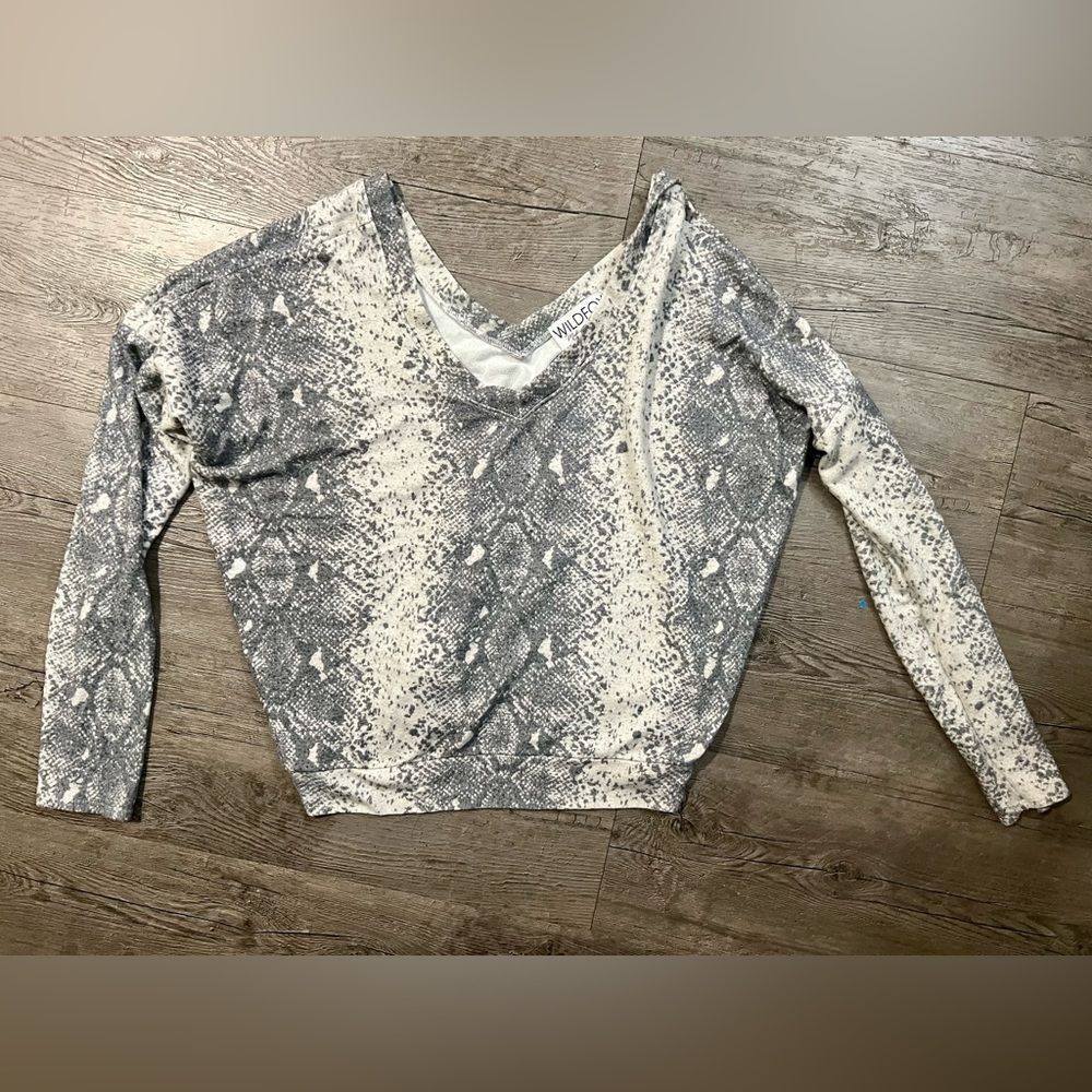 Wildfox snake print slouchy top/ thin soft sweatshirt fabric - Picture 2 of 2